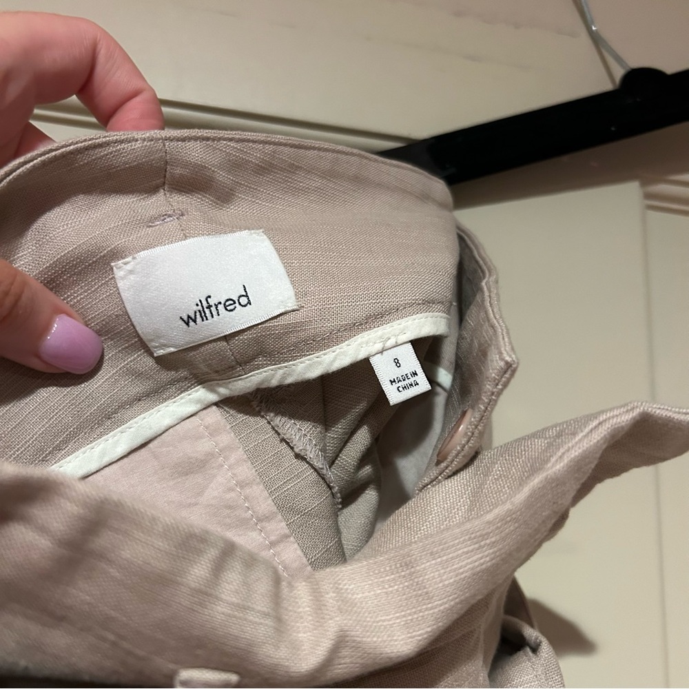 Aritzia Wilfred Shorts - Picture 8 of 10